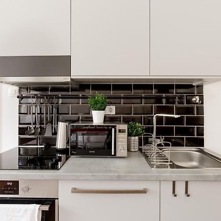 Appartamento Red Dot Two - New Unit In The Heart Of Party Town Budapest Esterno foto